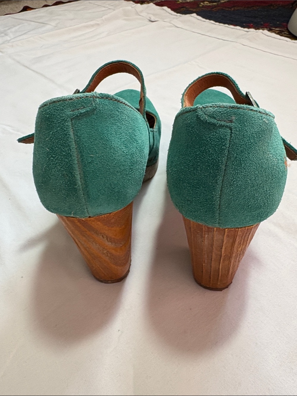 The Art Company Teal Suede Heels, NWOT - Picture 3 of 4